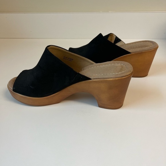 CL by Laundry Women’s Clog Slides. Excellent Condition - Picture 5 of 6